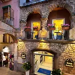 Astoria 4*