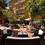 Astoria 4*