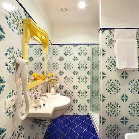 Astoria 4* Сорренто