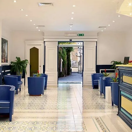 Отель Astoria 4*