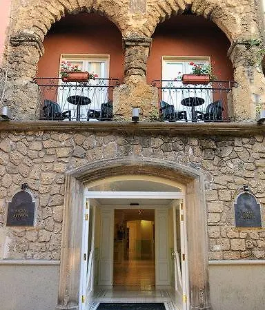 Astoria 4*
