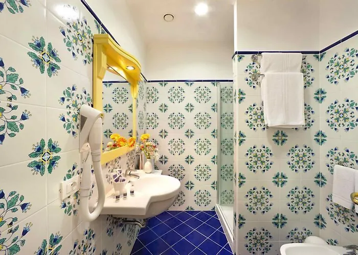 Astoria 4* Сорренто