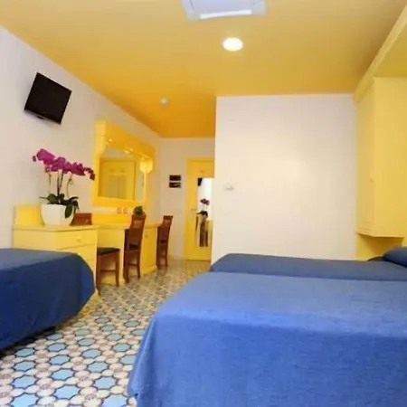 Astoria 4* Сорренто