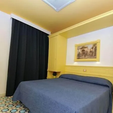 Astoria 4*