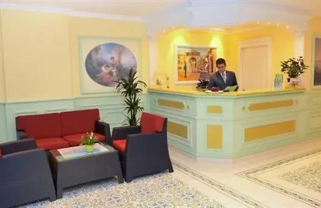 道夫索伦托酒店